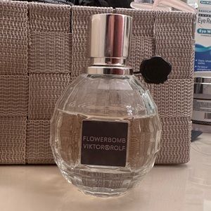 Viktor Rolf Flowerbomb Perfume